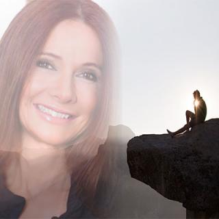 Freedom From The Victim Syndrome: Change your mind to signal personal power and strength now!