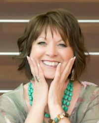 The Courage To Be Extraordinarily Happy with my special guest Pamela Lynch