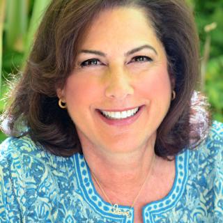 Your Holiness: Discover the Light Within with guest Arielle Ford
