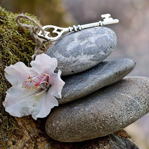 Guest Host Karen Betten: Integrating People Pleasing into Radical Authenticity with Anne Marie McQuaid