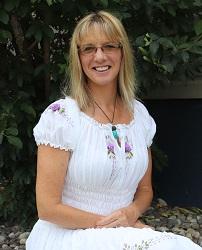 Rise Into Your Power with Darlene Turner.
