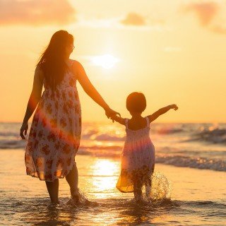 Mothering:Find Your Village part 1 of 2 with guests Suzanne DeCarion and Kristen Wood