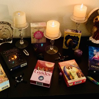 Learn How to Pull Your Own Oracle Cards!