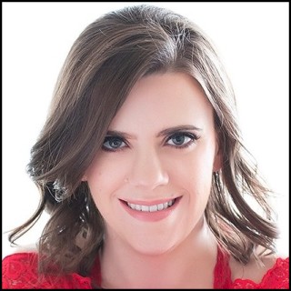 Creating an Unshakeable 6-Figure Online Business From Scratch

