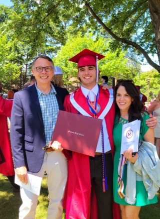 Ethans HS grad pic family