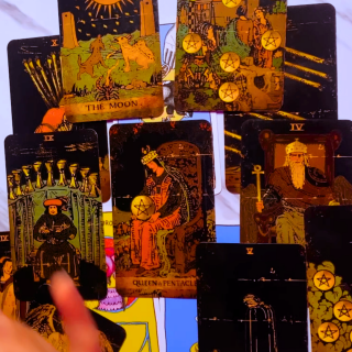 tarot cards displaying this week's tarot reading for black sheep