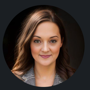 KellyHallHeadshot