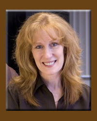  Lynne Matallana 