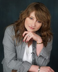  Renee Snider 