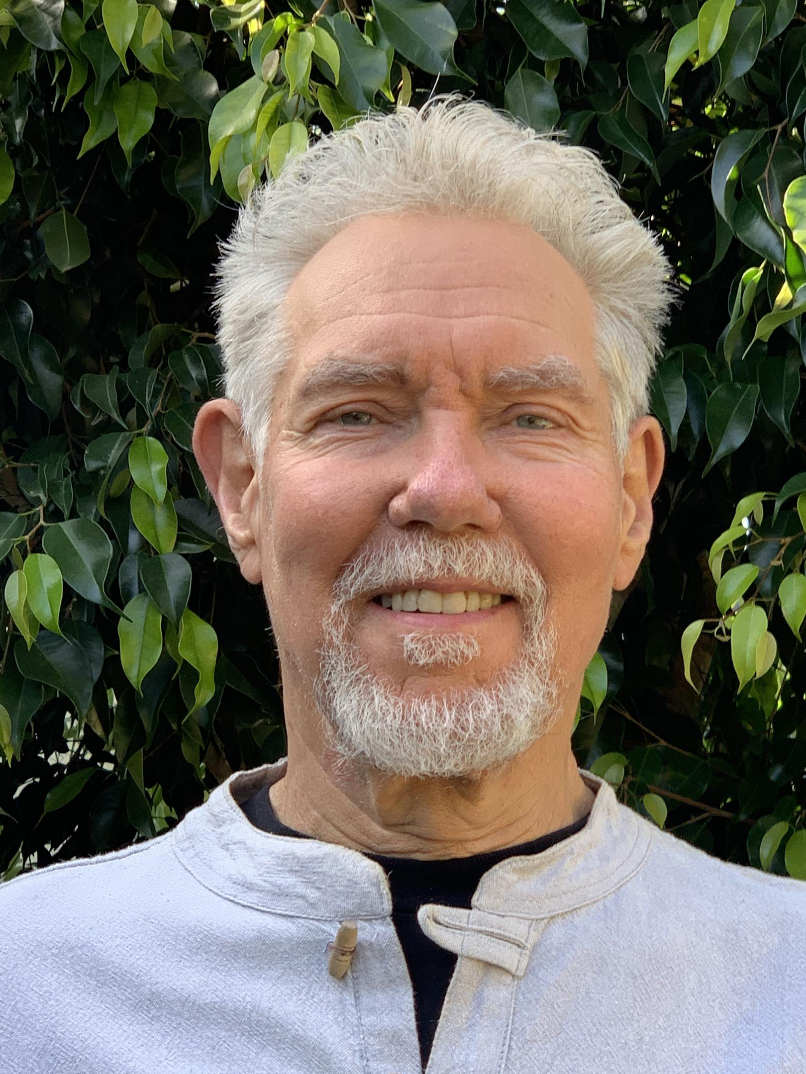 Dr. Roger Jahnke
