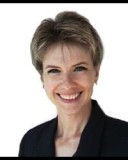  Gillian Holloway 