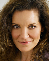 Lisa Schrader 