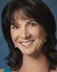  Lauren Forcella 