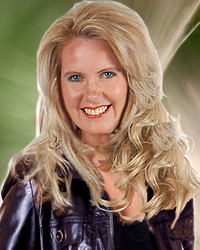  Candace McLean 