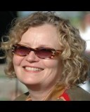  Carolyn Graye 