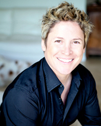  Holly Riddel 