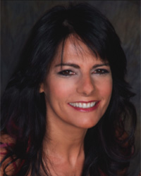 Dr. Risa Kaparo 