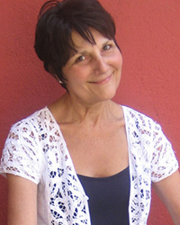  Martha Stratienko 