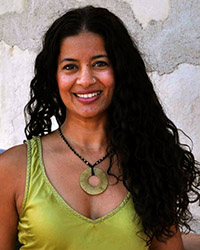  Aparna Khanolkar 