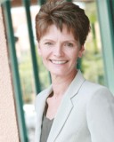 Suzanne Glover 