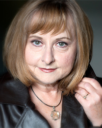  Linda S. Godfrey 