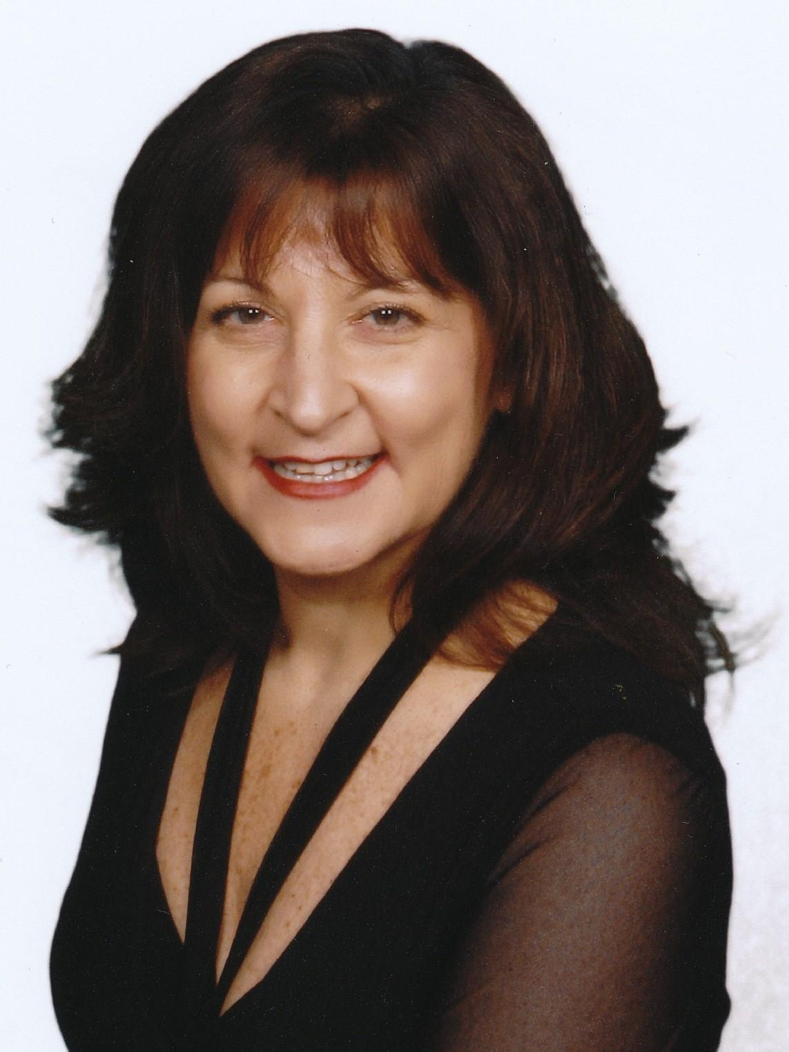  Debbie D’Aquino 