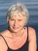  Carol Martin 