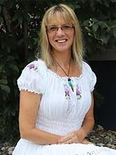 Darlene  Turner