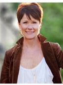 Carol  Egan