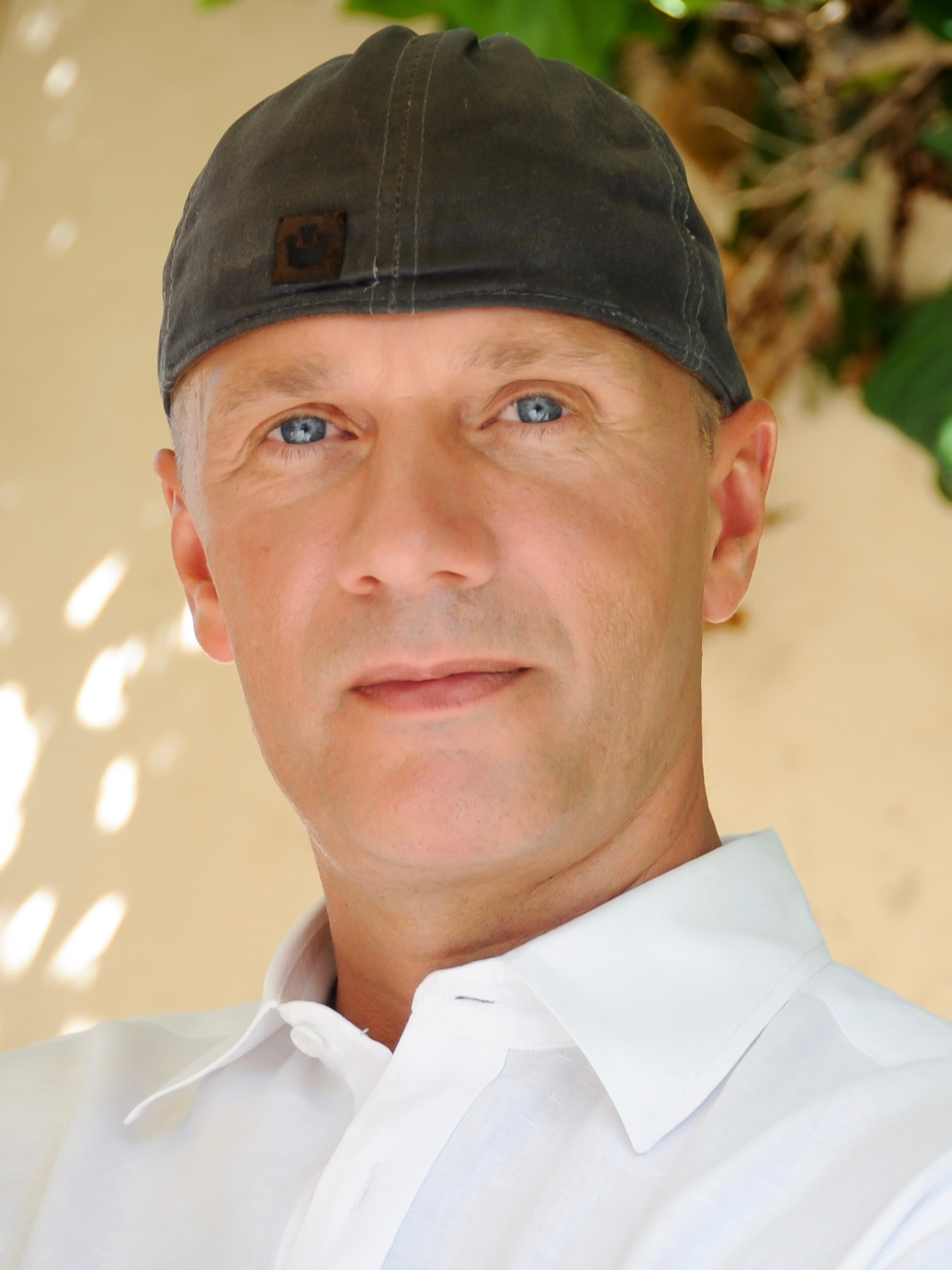 Peter  Hansen