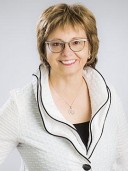 Genella  Macintyre
