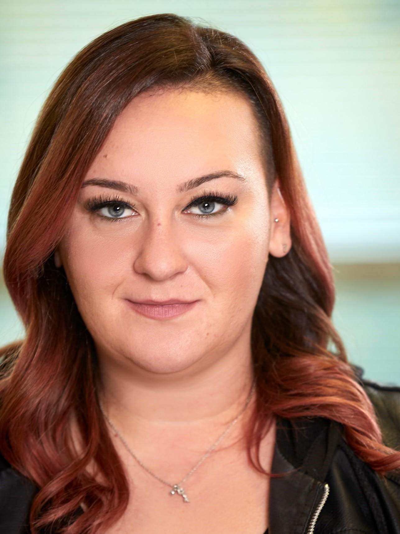 Stephanie "Snow" Carruthers