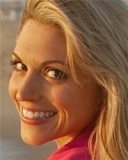  Kim Lyons 