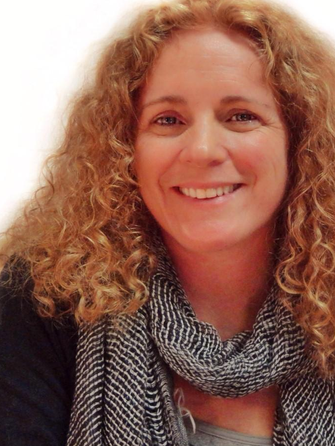 Jennifer  Halls