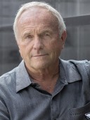 Michael  Mendizza
