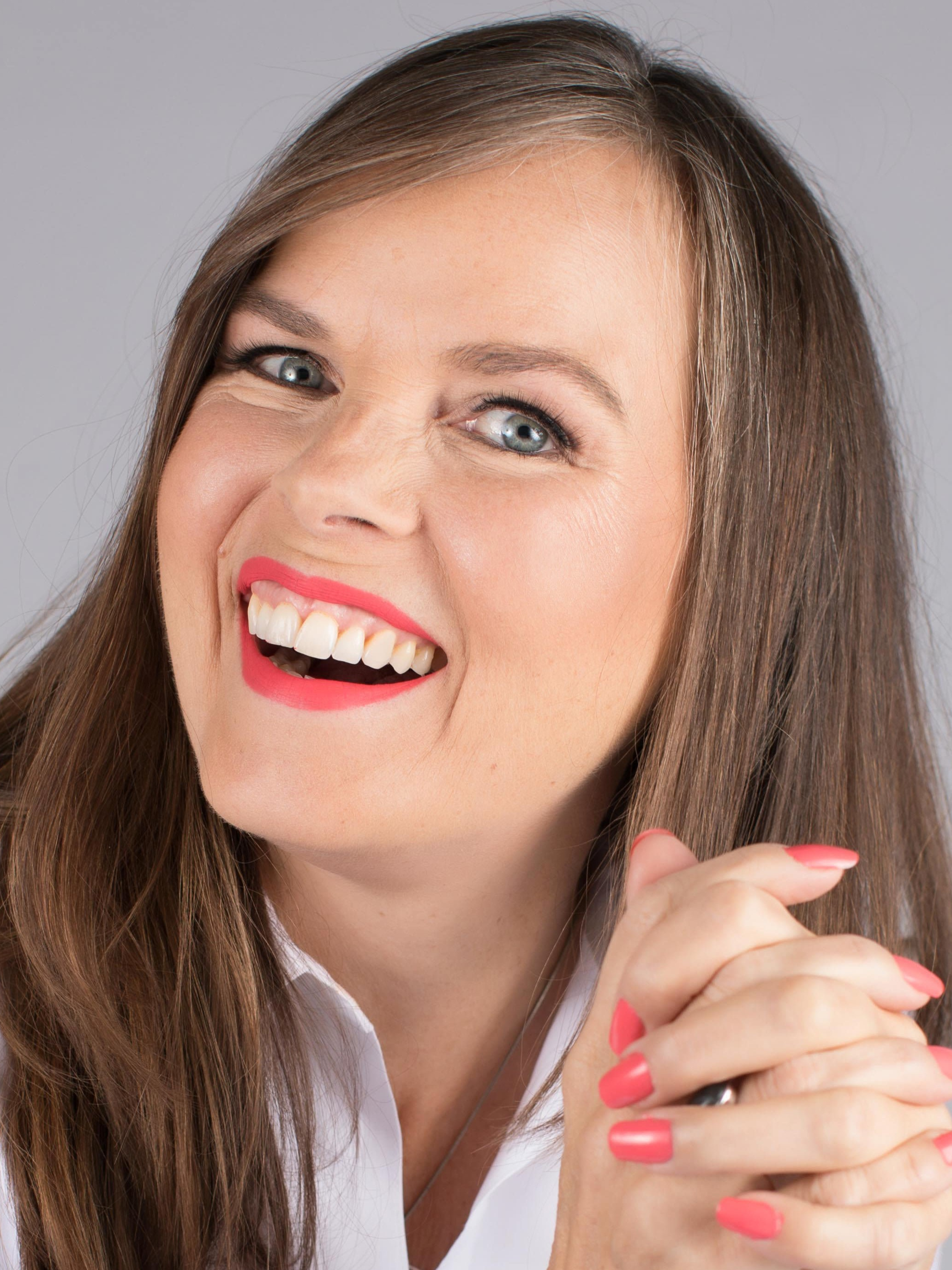 Dr. Lisa  Petty