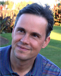  Robert Holden 