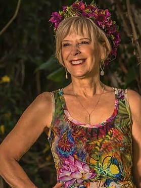 Paula  Vail