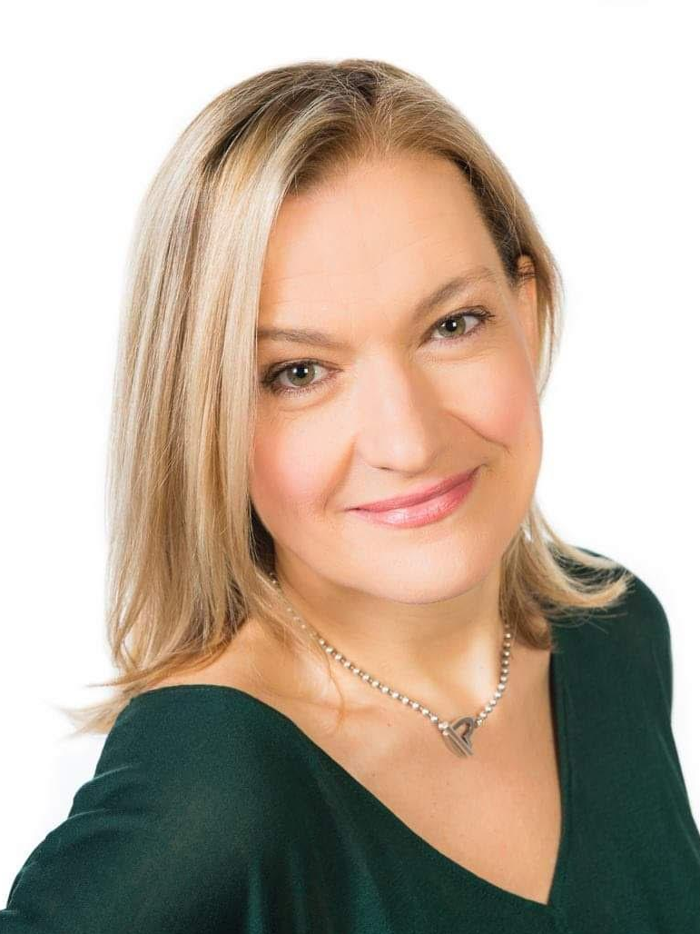 Sara Ellis