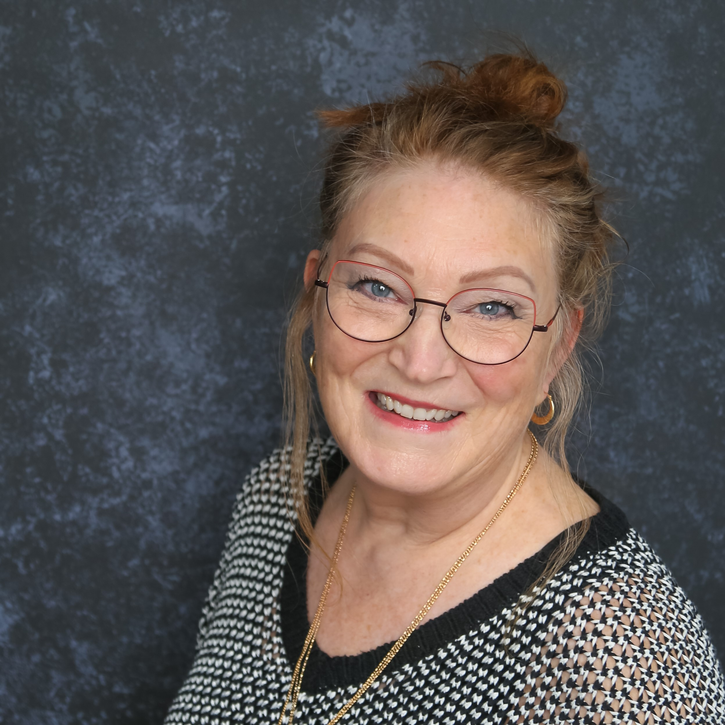 Helen  Snell