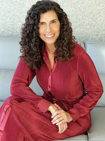 Lisa Eve