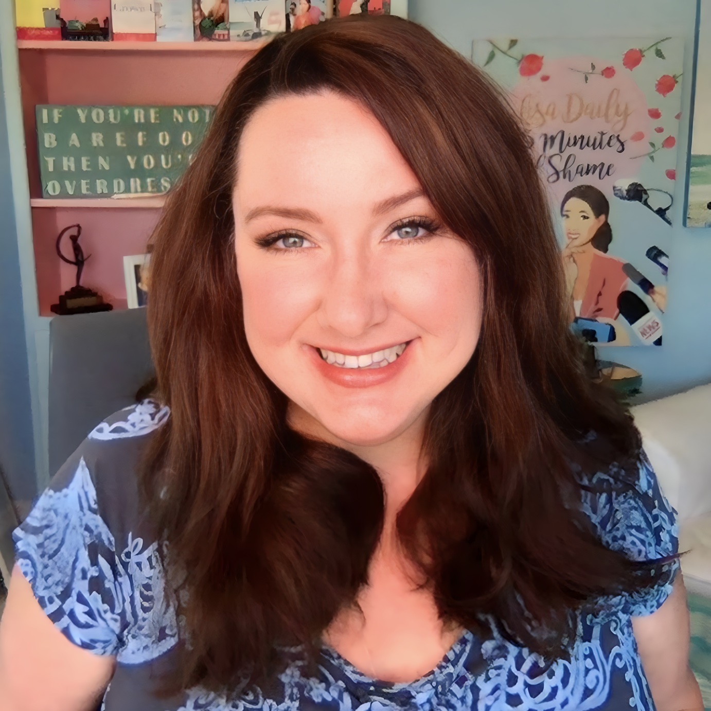 Lisa Daily Desk HI RES