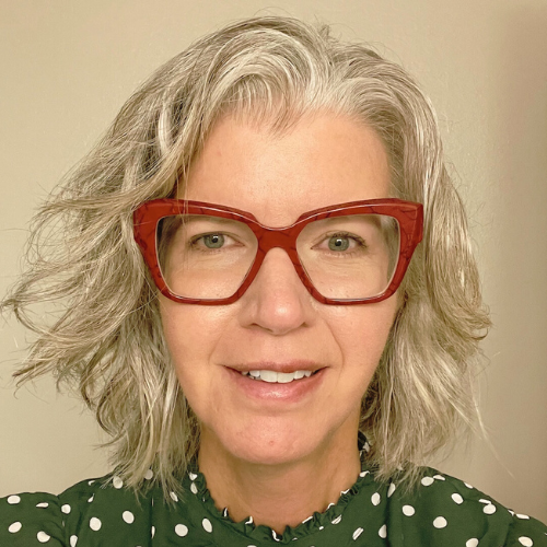 Headshot   Melissa 500 x 500 px